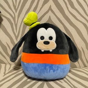 Squishmallow Disney goofy 8”